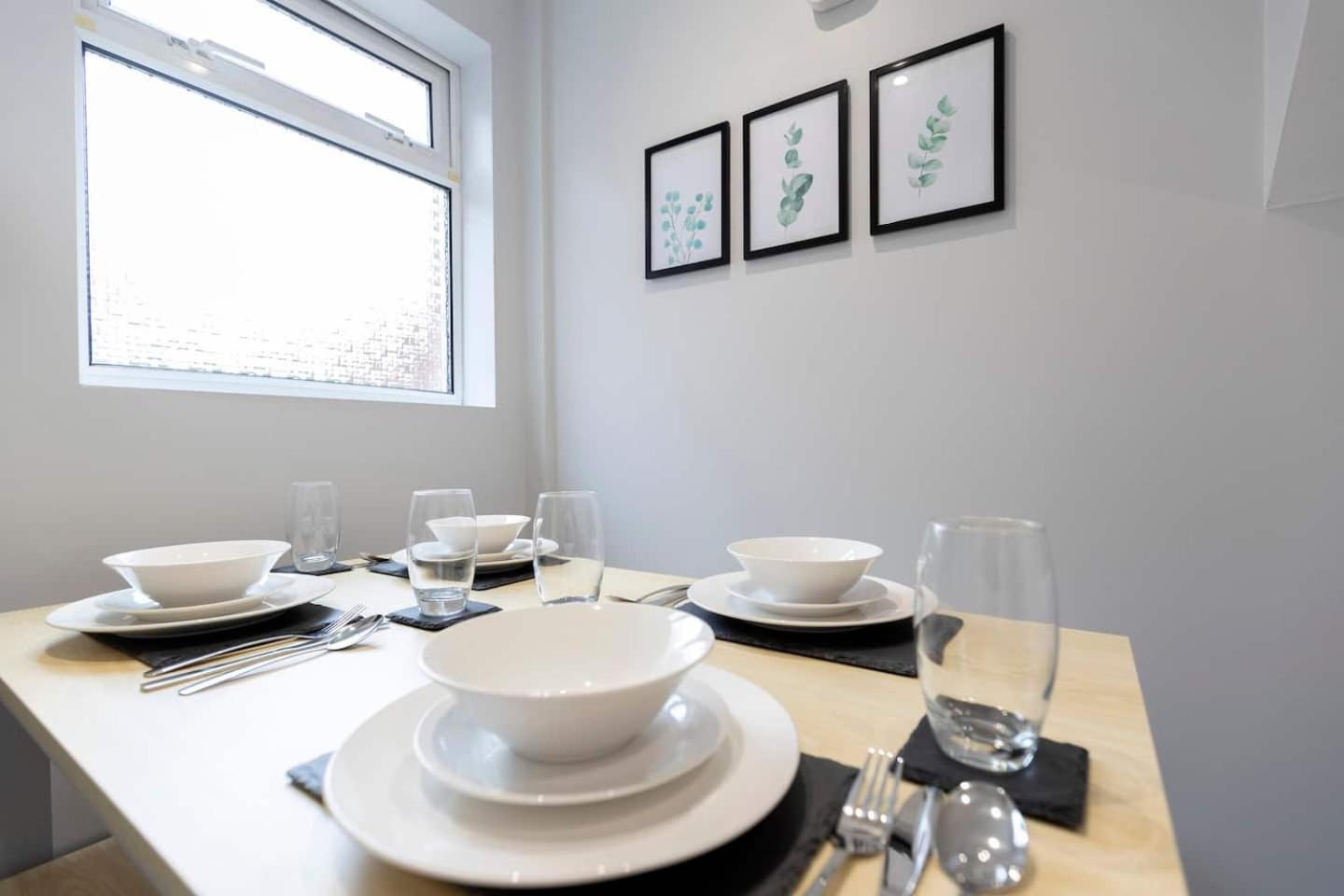 סאות' שילדס Modern 2 Bedroom Perfect For Family Friends And Workers מראה חיצוני תמונה